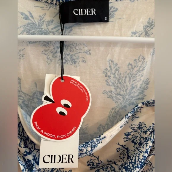 Cider Blue & Cream Women's Top. Size Small. - Picture 4 of 5